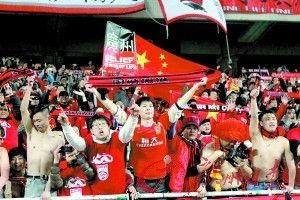 意媒：尤文冬窗可能会以1800万欧的价格出售伊林 热刺感兴趣据意大利媒体转会市场报道，热刺对尤文前锋伊林感兴趣，后者在阿莱格里手下已经没有位置。